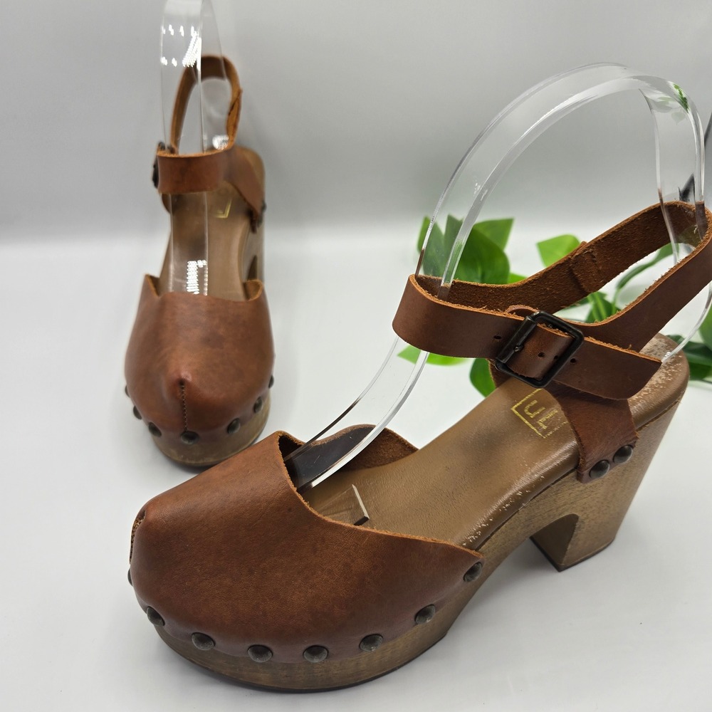 RESOUL Clog Sandals Tan Leather Studded Wood Platform Made in Italy WMS 7.5